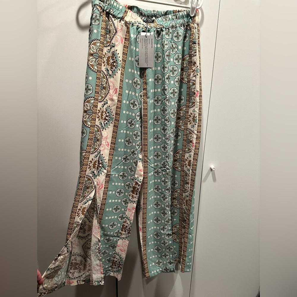 Ycosic! Bohemian Ethnic Print Pocket Elastic
Waist Slit Hem Casual Pants